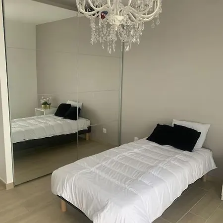 别墅 Luxe Piscine Vue 格勒内