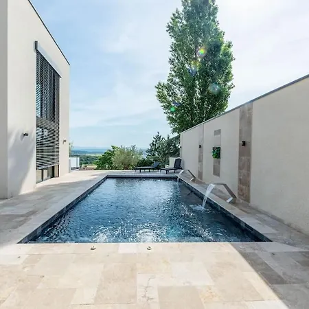 别墅 Luxe Piscine Vue 格勒内